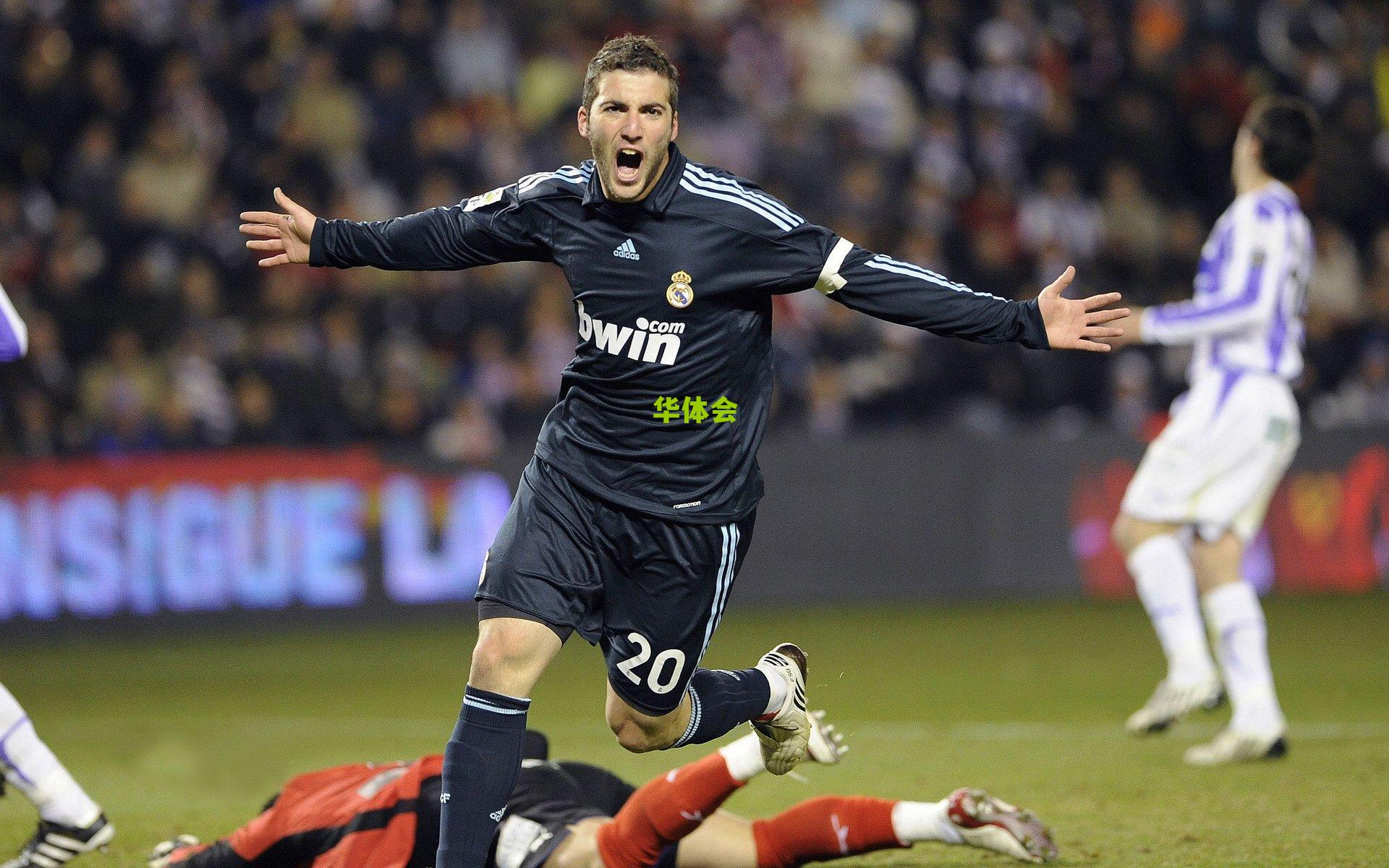 萨拉赫轰入第20粒世预赛进球,超越德罗巴埃托奥,加冕非洲区历史射手王