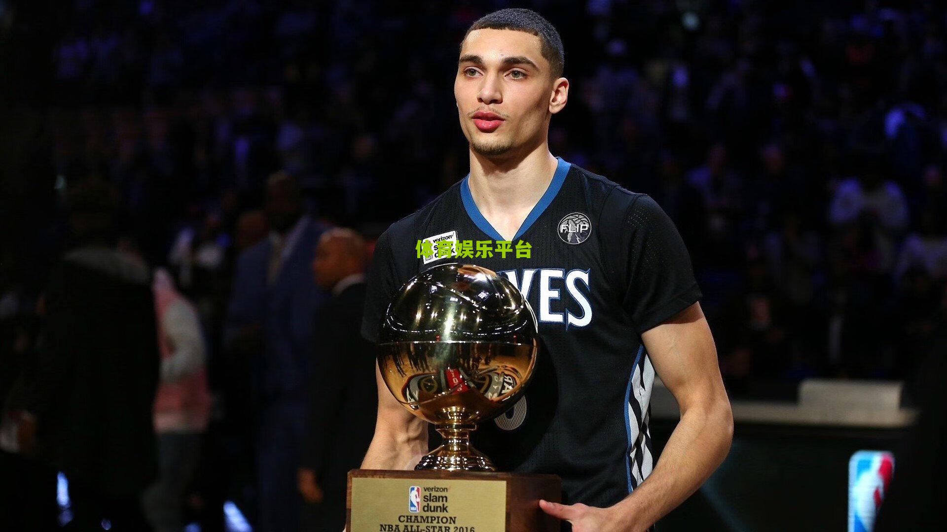 纳格尔斯曼透露与诺伊尔非传统联系,超越足球的对话,折射德国队新时代人文关怀